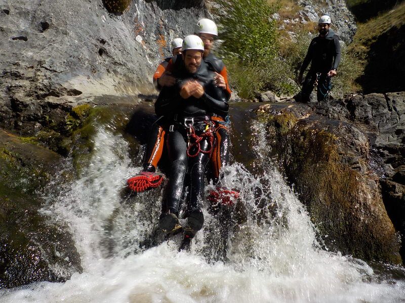  Alquiler de equipo de barrancos en León 